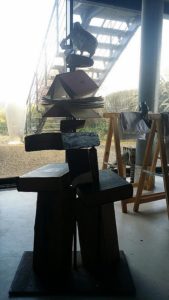 Statue “E vivra la poesia”