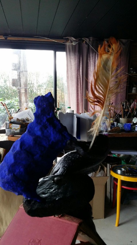 Nouvelle étape de création de la statue E vivra la poesia de Anne-Marie DERRIEN